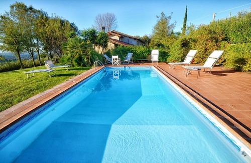 Casperia Villa | Villa panoramique avec piscine, internet wifi, grand jardin, à 60 km de Rome