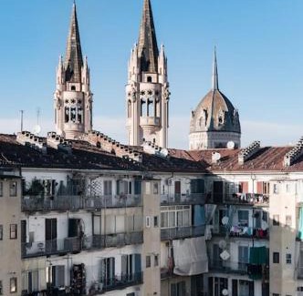 San Salvario Appartement | Panoramico con vista sulla collina torinese