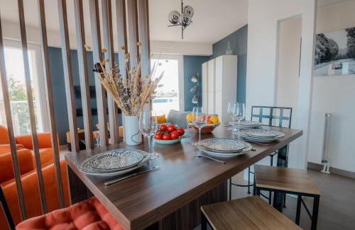 Theatre Appartement | PanoramiK Hippodrome - 2 ch - Parking - By Primo concIergerie