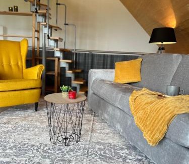 Zwieselberg Appartement | Panormamablick, NH Spiez, 10 min vom Thuner See