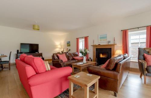 Mauchline Maison | Pant Farmhouse