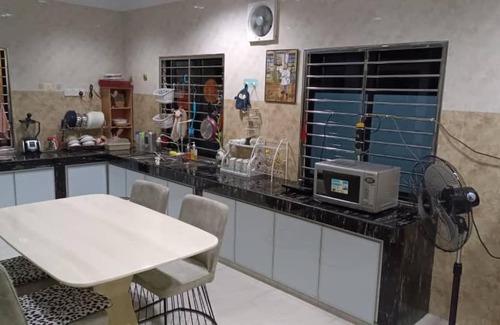 Taman Pantai Dickson Maison | Pantai Dickson Stay 3838 with Private Pool