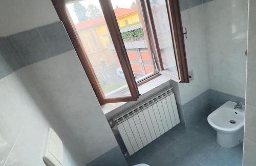 Seregno Appartement | Pantone Cremisi-Seregno Center