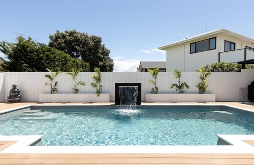 Papamoa Beach Maison | Papamoa Beach Coastal Oasis. Heated Pool, Sauna, Spa & Games room. Up to 20 Ppl