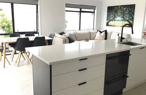 Papamoa Beach Maison | Papamoa Beach House