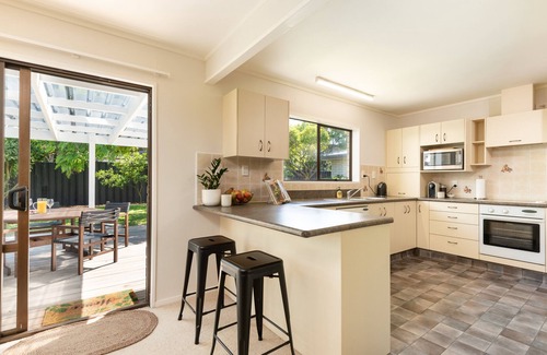 Papamoa Beach Maison | Papamoa Sea Renity - Two minutes walk to beach