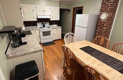 Bluewell Maison | Pappy's Trail House is conveniently located close to the HMT Trails- Rock WV.