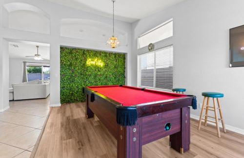 Glendale Maison | Par & Paradise