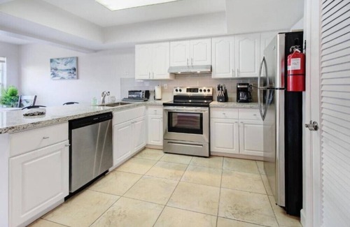 Imperial Point Maison | Paradise Bay - FLL - 2/2 - Waterfront