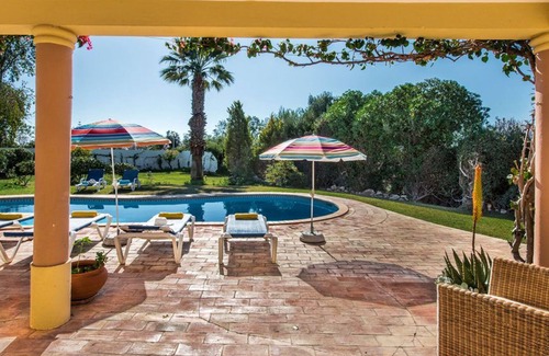 Guia Villa | Villa avec piscine privée, Internet WiFi