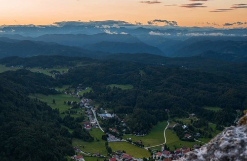 Idrija Appartement | Paradise for hikers. Family friendly.