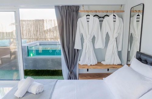 Koukaki Appartement | Paradise Heated Jacuzzi with Acropolis View