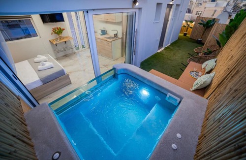 Koukaki Appartement | Paradise Heated Jacuzzi with Acropolis View