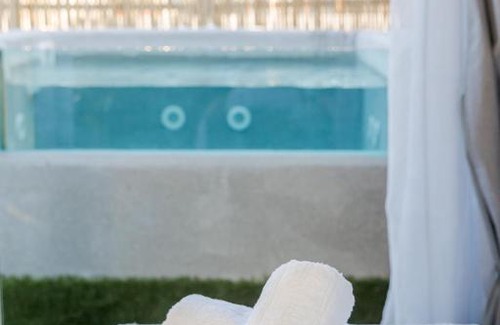Koukaki Appartement | Paradise Heated Jacuzzi with Acropolis View
