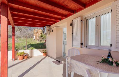 Paradhisos Appartement | Paradise House