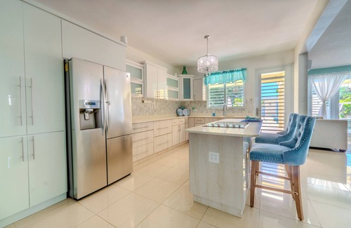 Caimital Bajo Maison | Paradise in Aguadilla W/Private pool