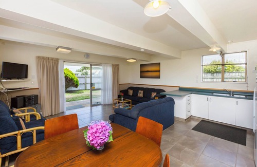 Waikawa Beach Maison | Paradise in Waikawa Beach - Family and pet friendly - Home away from Home