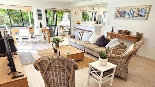 Matarangi Maison | Paradise on Pacific Parade - Matarangi Retreat