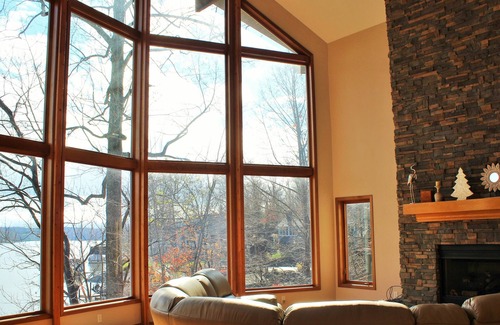 Hardy Maison | Paradise On The Lake