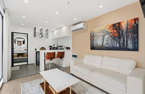 Muskogee Maison | Paradise Point Rover River View