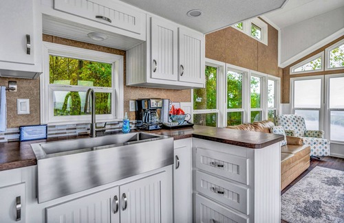 De Soto Cabine | Paradise Point- Sleeps 4 HOT TUB