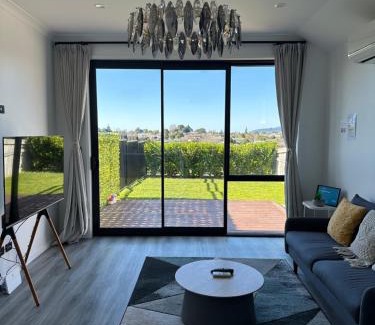 Greerton Maison | Paradise Retreat