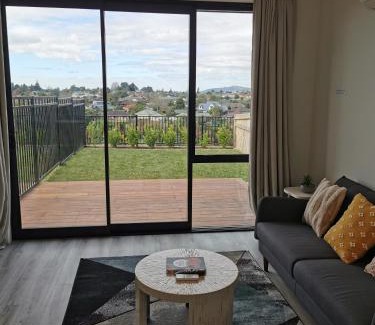 Greerton Maison | Paradise Retreat