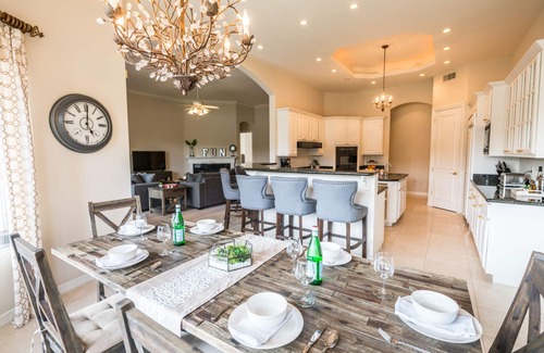 Paradise Valley Villa | Paradise Valley by AvantStay | Expansive Oasis w/Putting Green, Pool & Mtn Views