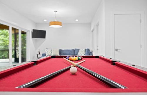 Young Harris Maison | Paradise View 4br Fall Retreat Firepit Dogs