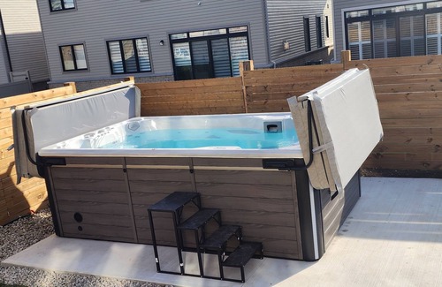 Bowmanville Maison | PARADISE VILLA 4