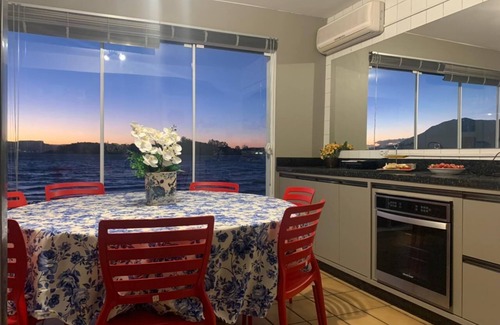 Ribeirao da Ilha Maison | Paraiso Ribeirão da Ilha Legitimo pé na Areia