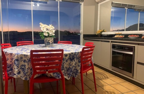 Ribeirao da Ilha Maison | Paraiso Ribeirão da Ilha Legitimo pé na Areia