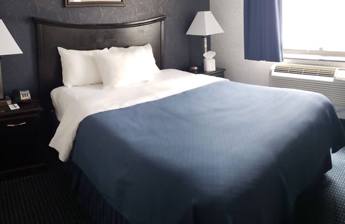 Queens Hôtel | Paramount Inn