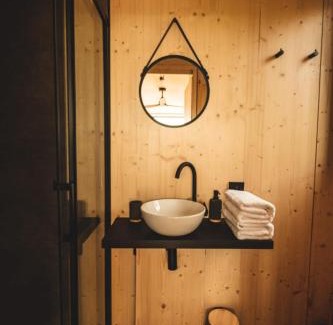 La Celle-sous-Gouzon Chalet De Ski | Parcel Tiny House Brosse 1, pleine nature proche de Sancerre