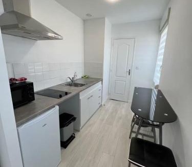 Saint-Charles du Port Appartement | Parfait F1, Entrée du Havre #6