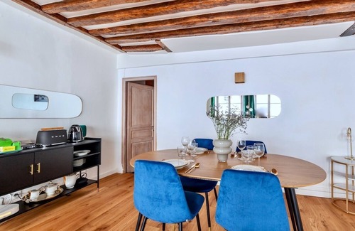 Les Halles Appartement | Paris 1, 3 rooms, exceptional view on St Eustache church and Les Halles gardens