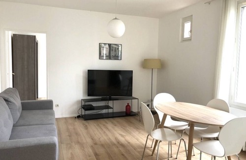 12th Arrondissement Appartement | Paris-12, Metro Bel-air, Superb contemporary 41m2 one bedroom apartment