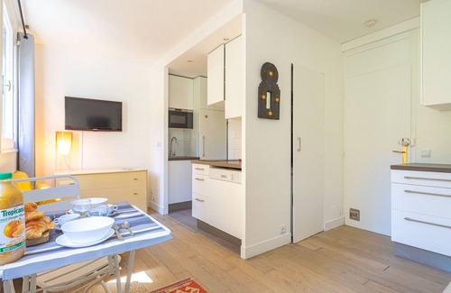 Saint-Tropez Appartement | Paris Saint-Tropez by Interhome