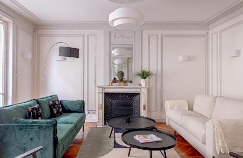 16th Arrondissement Appartement | Parisian Elegance 2 Bedr in the 16th