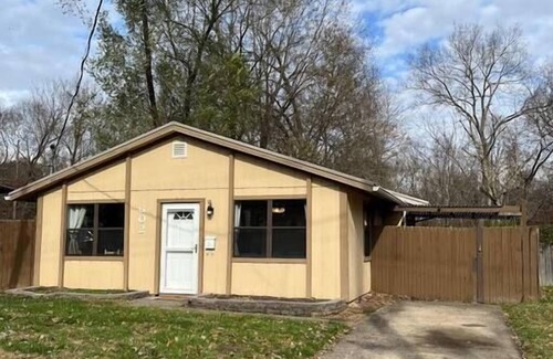 Loveland Maison | Park Ave 3 Bedroom House walk to Bike Trail