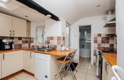 Henley Maison | Park End House - Parking, Pet Friendly