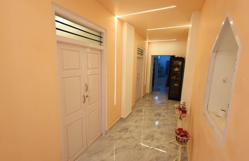 White Town Villa | Park & Explore! 5min to beaches, 8min to food, 350yrs history and more on foot..