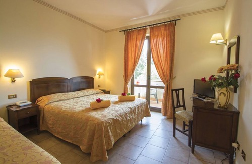 Groppoli Hôtel | Park Hotel La Pineta