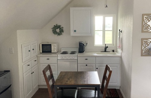 Hagerman Appartement | Park-like setting near river, trails, hot springs and so much more!