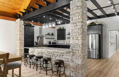 Jeffersonville Cabine | Park Place Lodge - Stay Play Celebrate - Sleeps 34