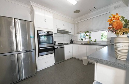 Parkdale Maison | Parkdale 4-BRM Home near Mentone Pet-friendly Wi-Fi