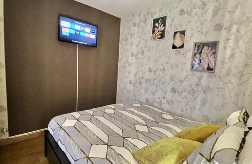 Centre Erlon Appartement | Parking & 100m2 en plein centre ville