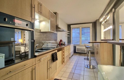 Centre Erlon Appartement | Parking & 100m2 en plein centre ville