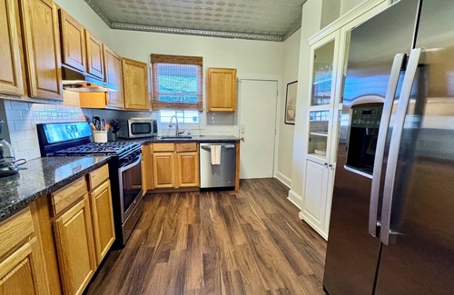 Downtown Baltimore Maison | Spacieux Rowhome-Charme & Comfort à Patterson Park