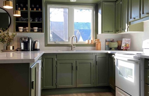 Elora Maison | Parkside Cottage